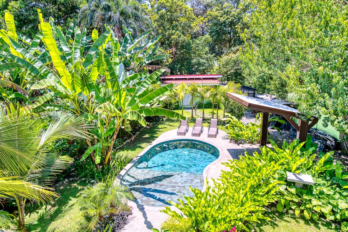 Casa Neen -private tropical pool home