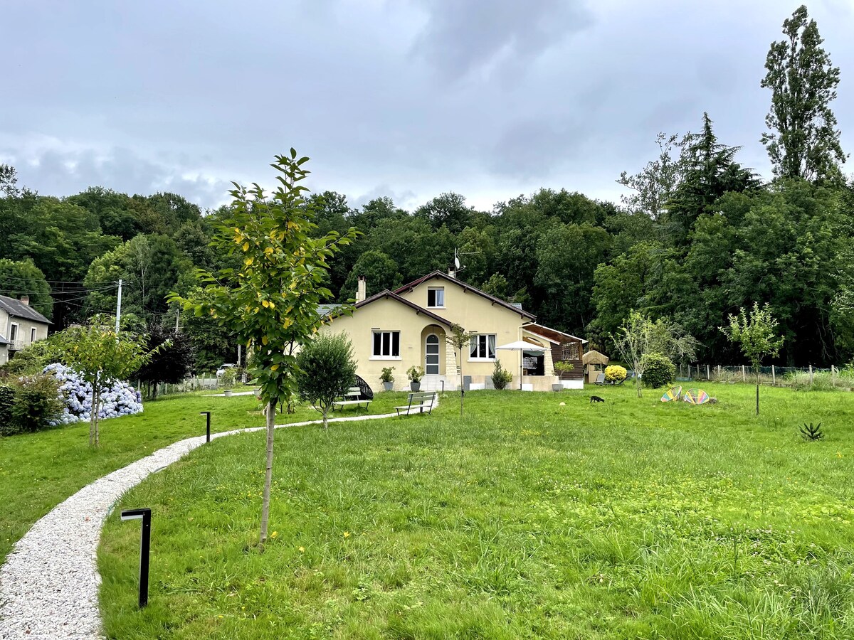 Maison aux pieds des Pyrénées