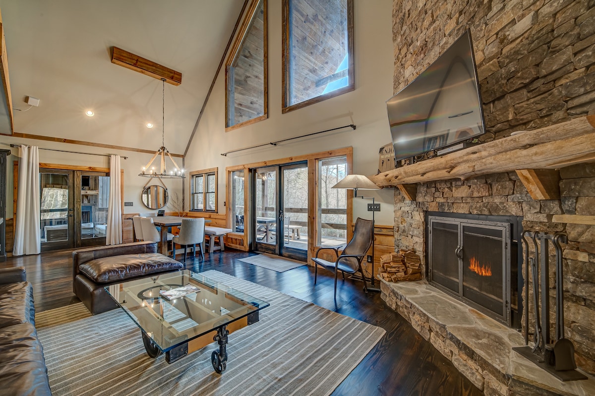 This chalet is luxury and mountain charm