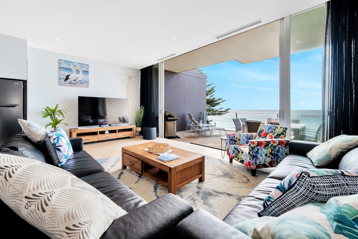 天堂顶层公寓-海滨风格和奢华。