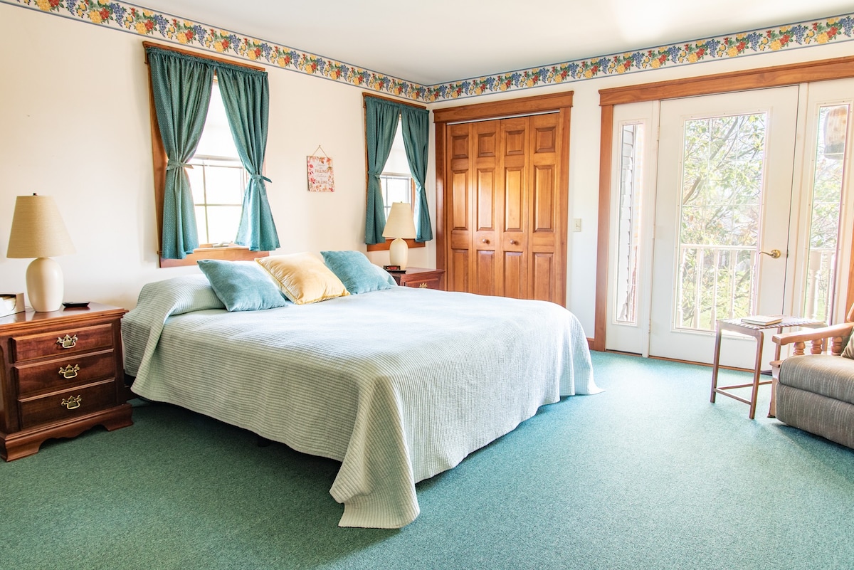Private Master Bedroom Suite in Farmhouse Retreat