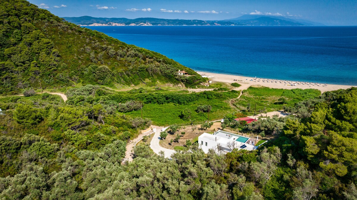 Unique design Beach villa in Skiathos (Ligaries)