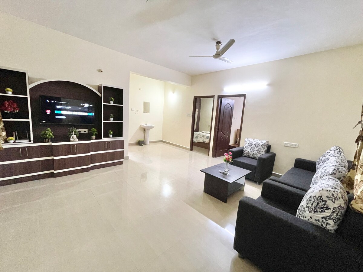 Lovely 2 - Bedroom Apartment in Electronic City
