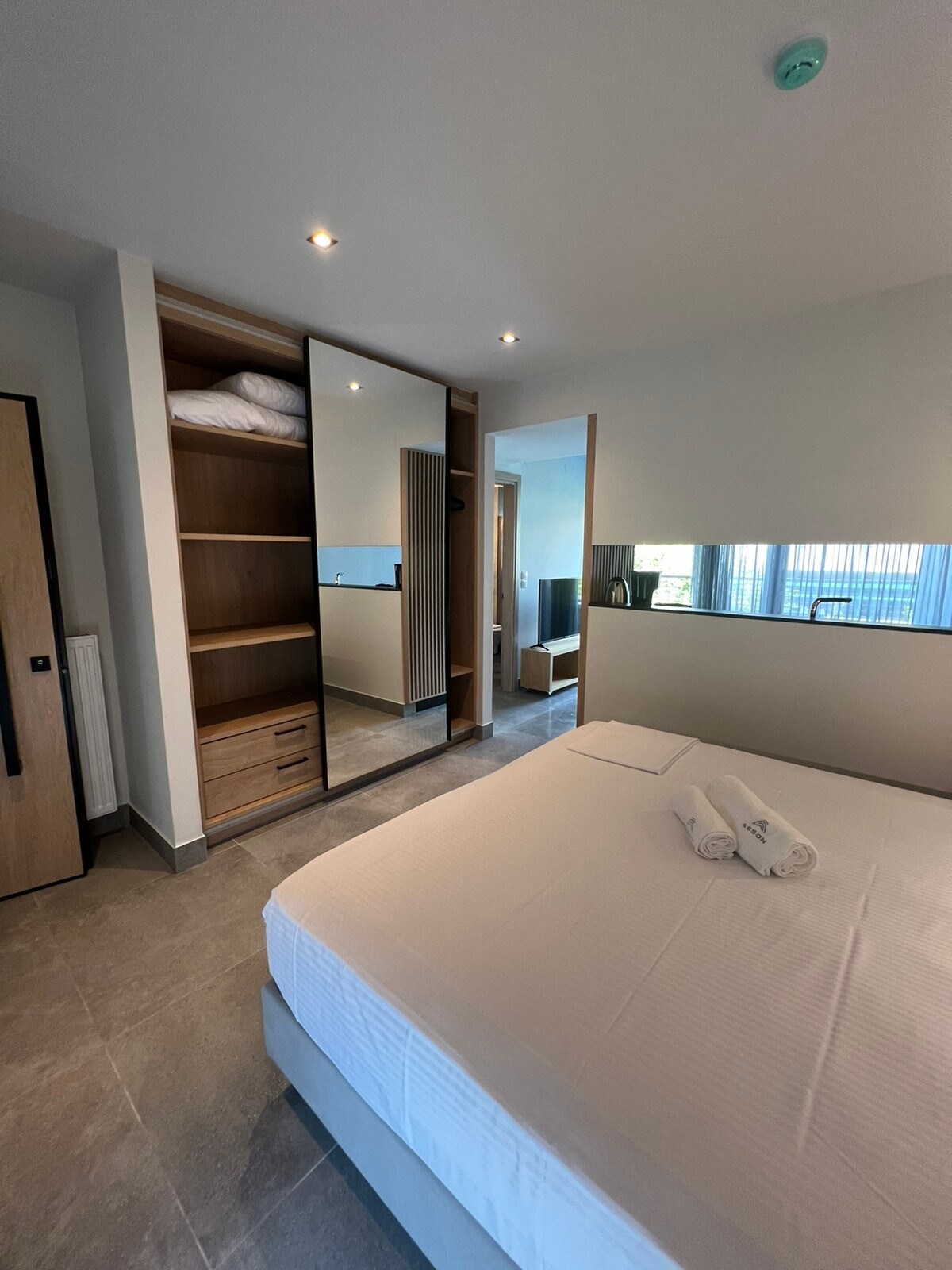 Aeson Premium Living- Roof suite in Volos' Center!