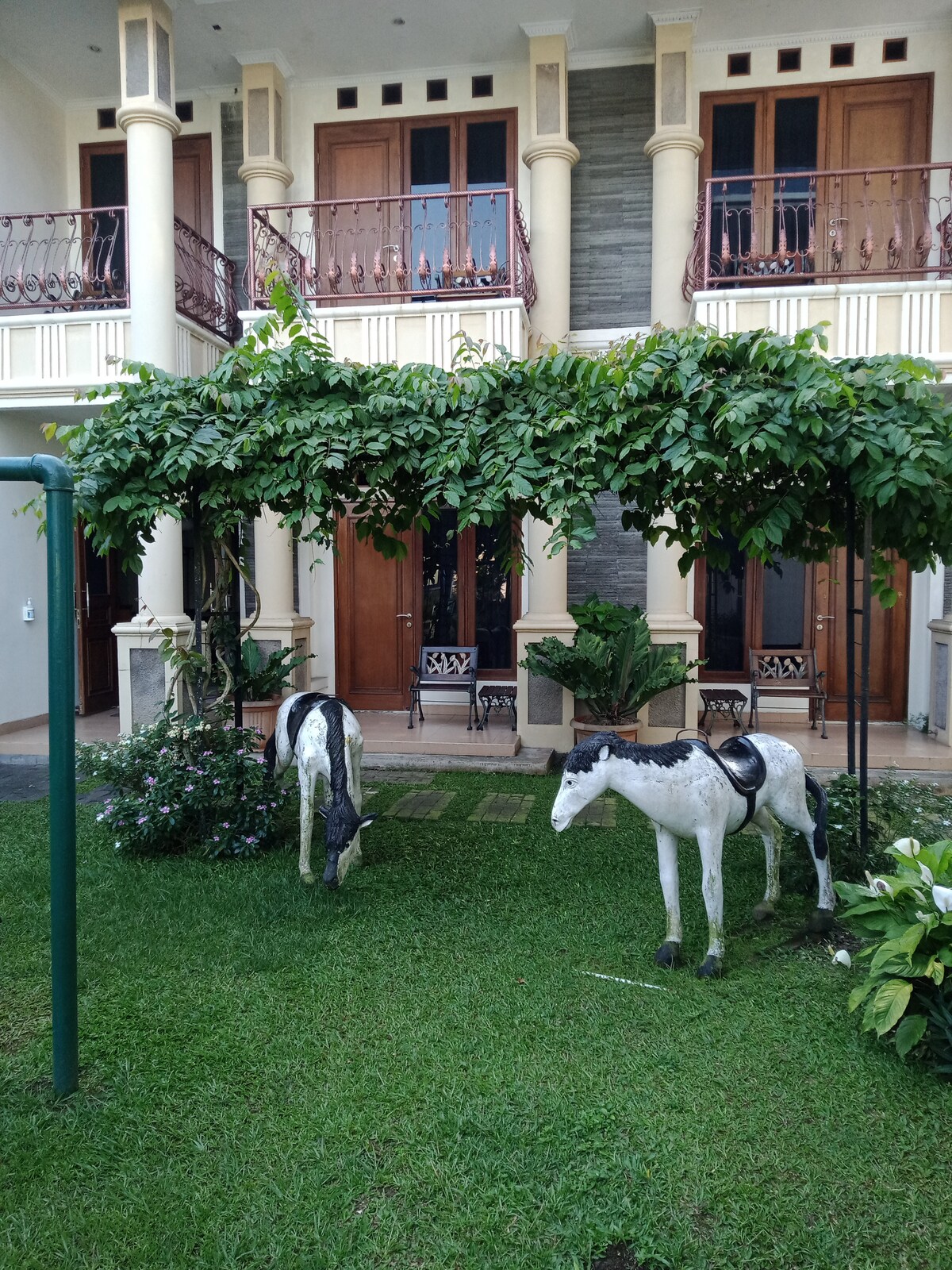 Hotel Aster di Giri Kembang di Puncak Cipanas.