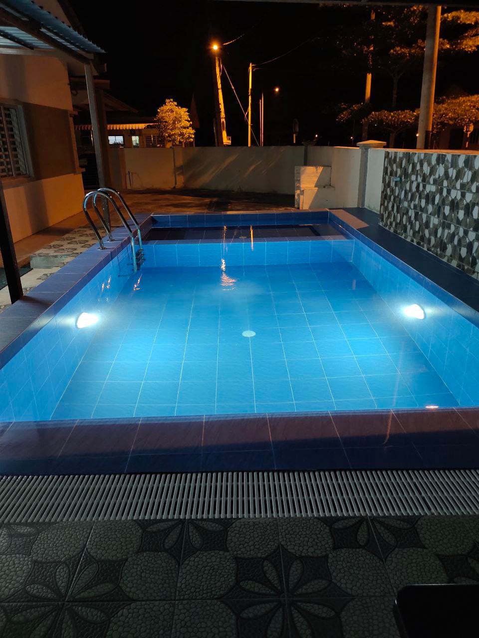 Casa Saiedah Teluk Intan和游泳池