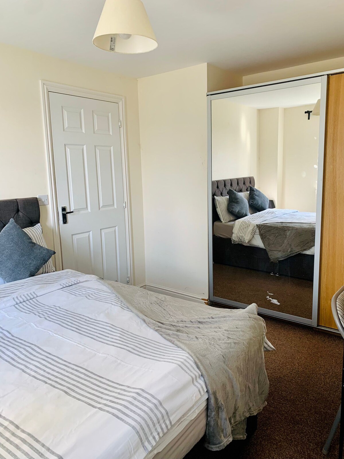 Delightful 1 bedroom with free parking & Wifi