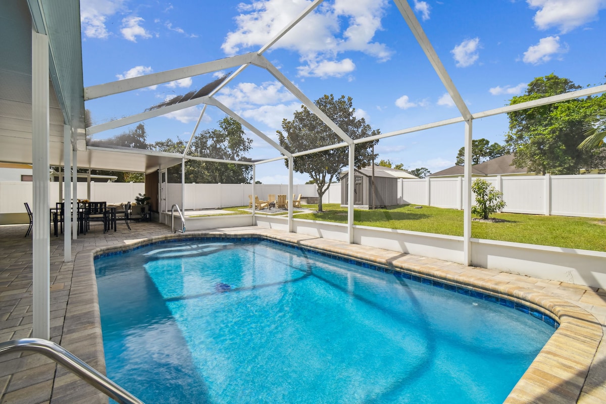 Private Heated Salt Water Pool+Outdoor kitchen