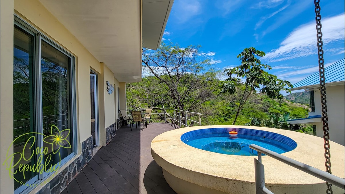 Amazing 3 bdrm ocean view Villa with plunge pool