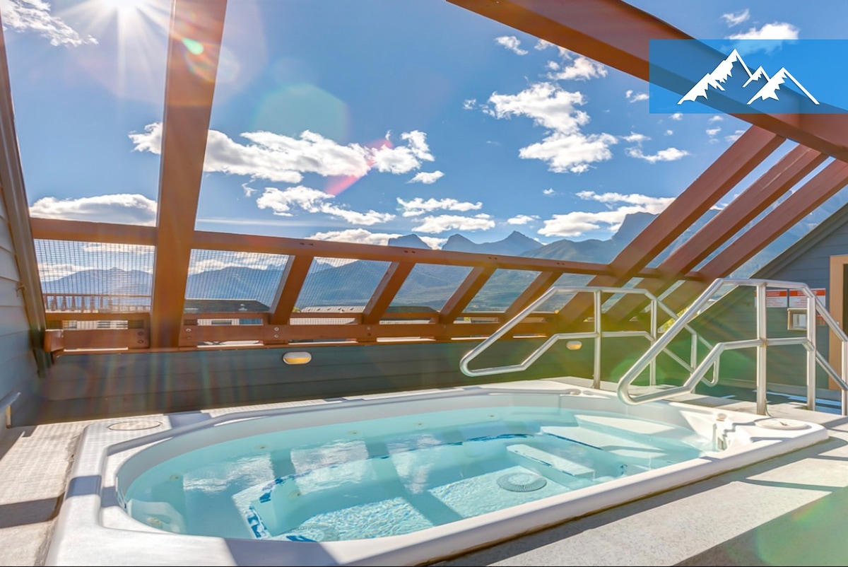 令人惊叹的山景顶层公寓+屋顶热水浴缸