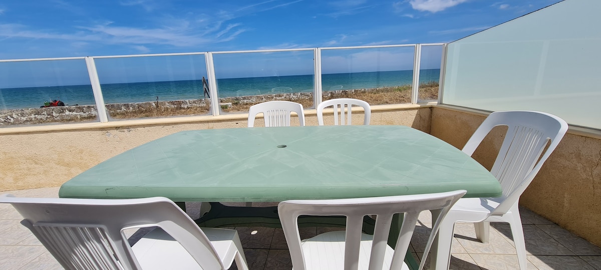 la plage, idéal pour 5 personnes