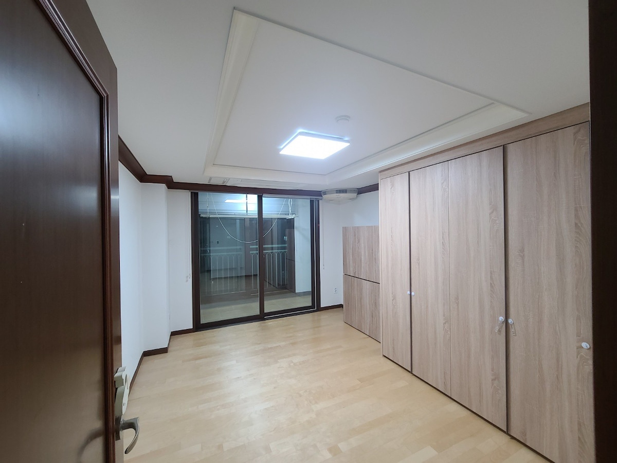 江南乐天贵族公寓4间客房2间浴室61平方米+202平方米