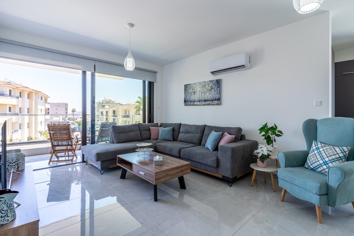 Blue Mint 2-Bedroom Apartment in Larnaca