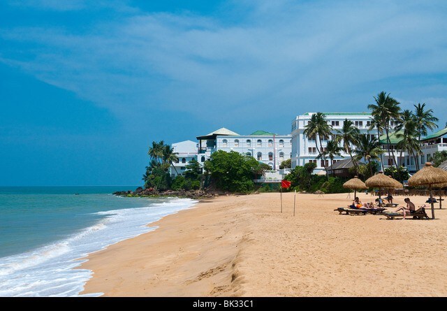 Within 5 minutes u can go to the mt.lavinia beach