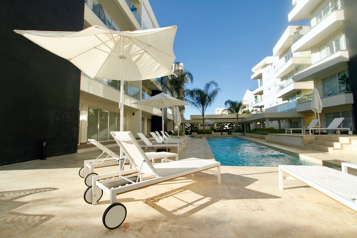 bright, modern 2BR penthouse w/balcony in Cap Cana
