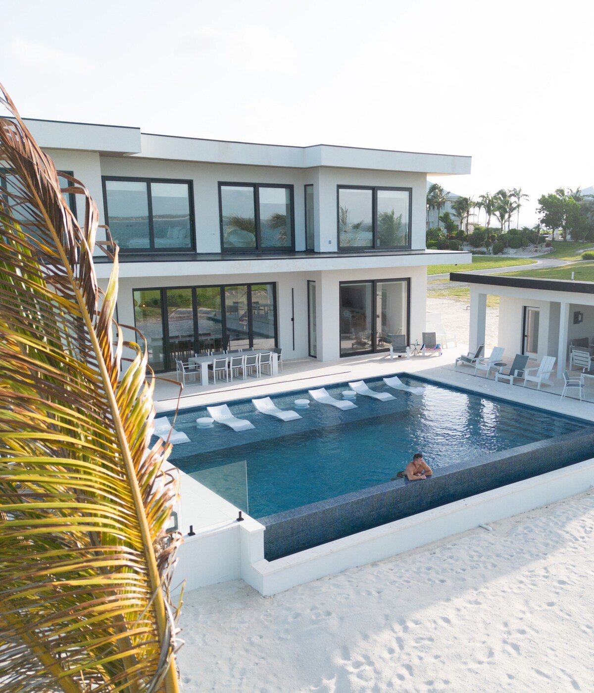 Ocean Oasis Villa - Luxury Villa + Full Concierge!