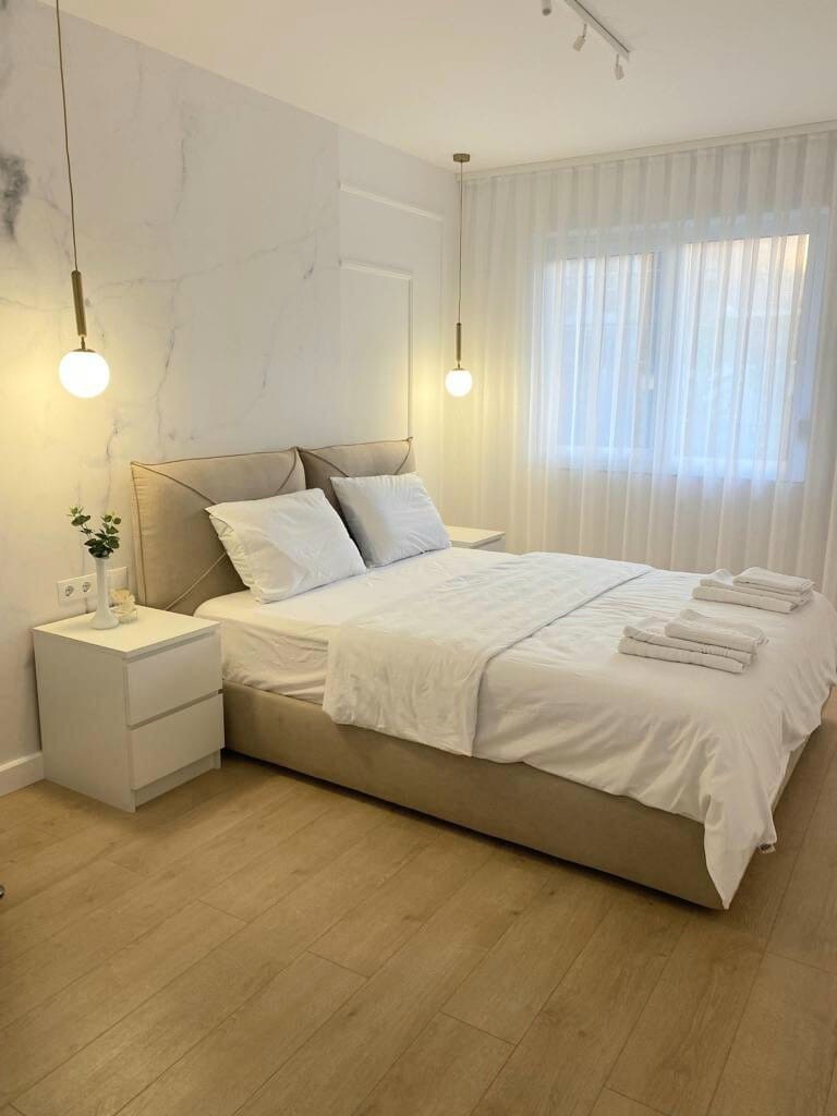 Apartament cu gradina si terasa