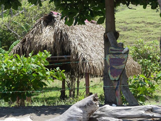 Playa Guánico Abajo的民宿