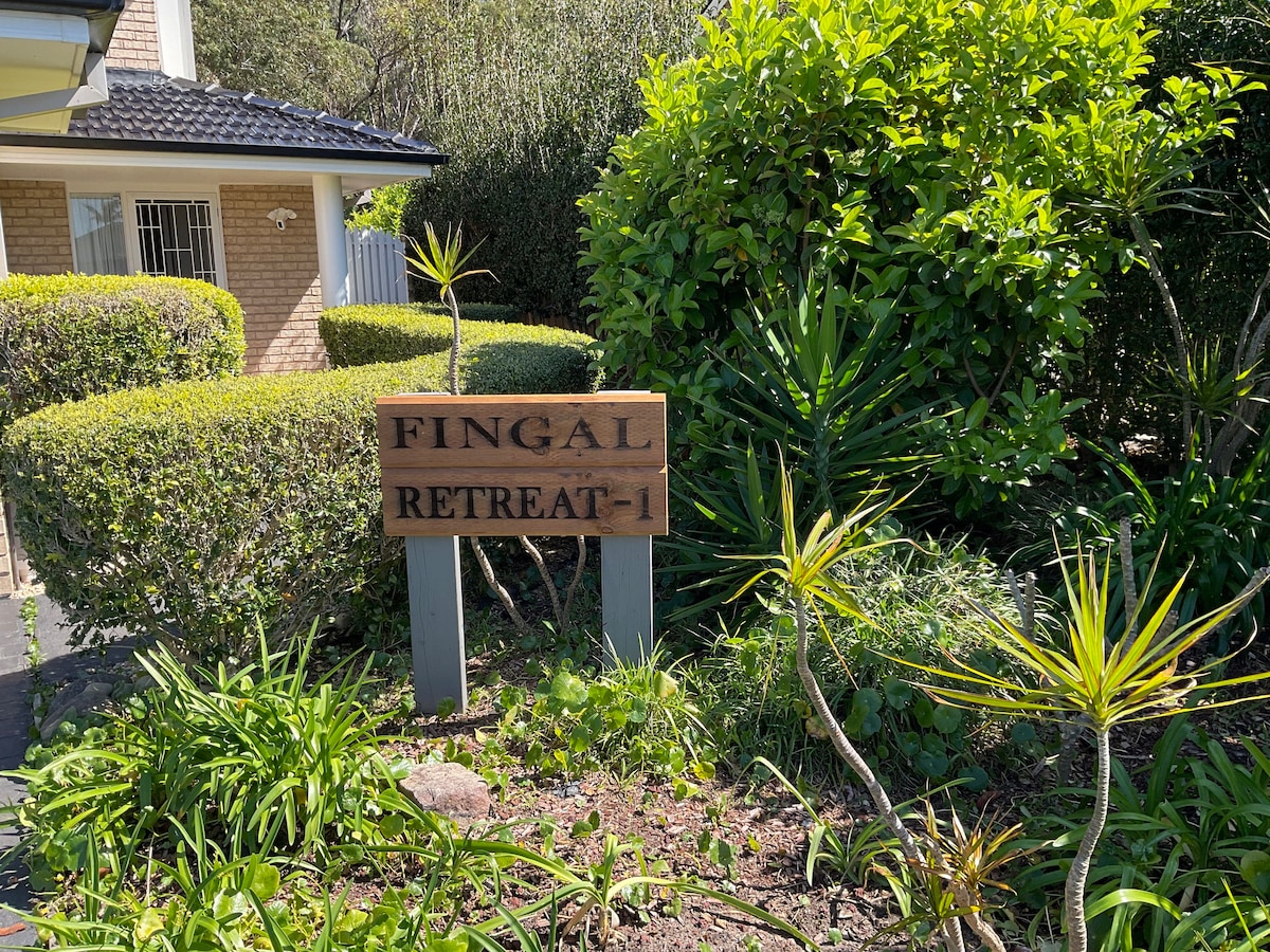 Fingal Retreat 1 ，可欣赏灌木丛景观