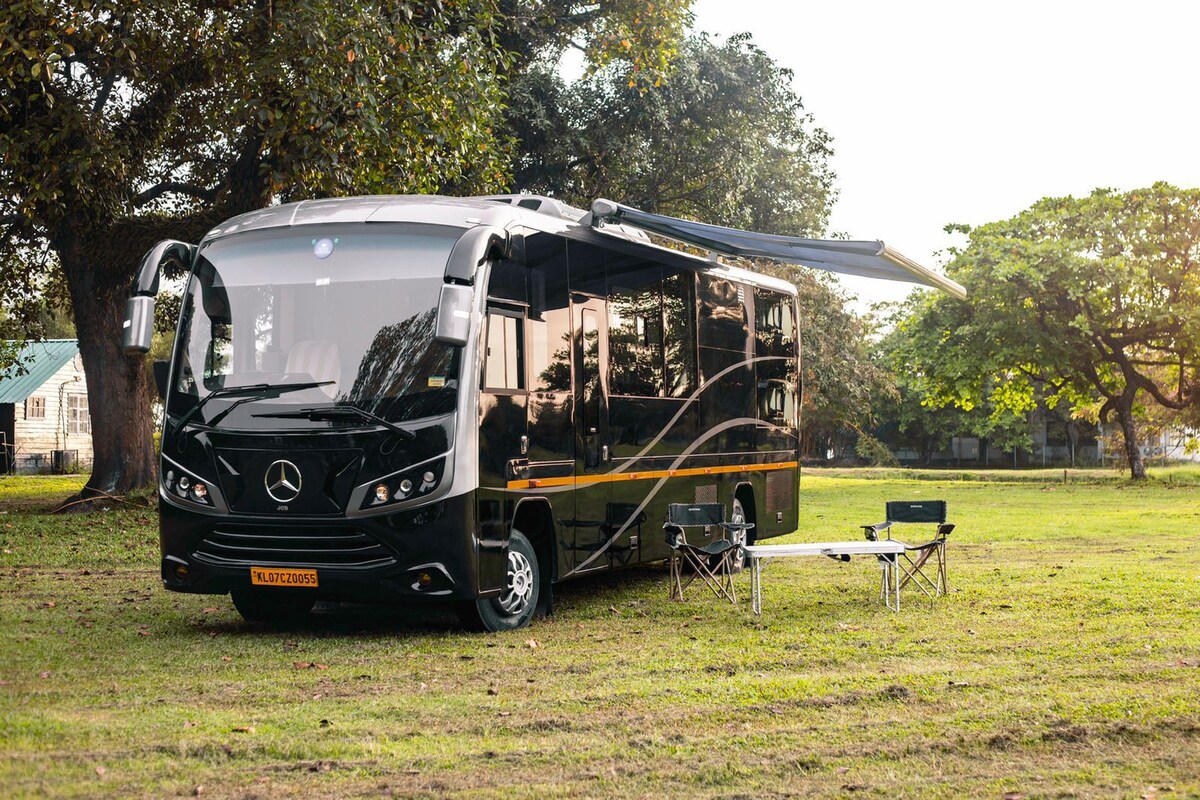 Royal Mercedes Benz Caravan That Sleeps 4 Guests
