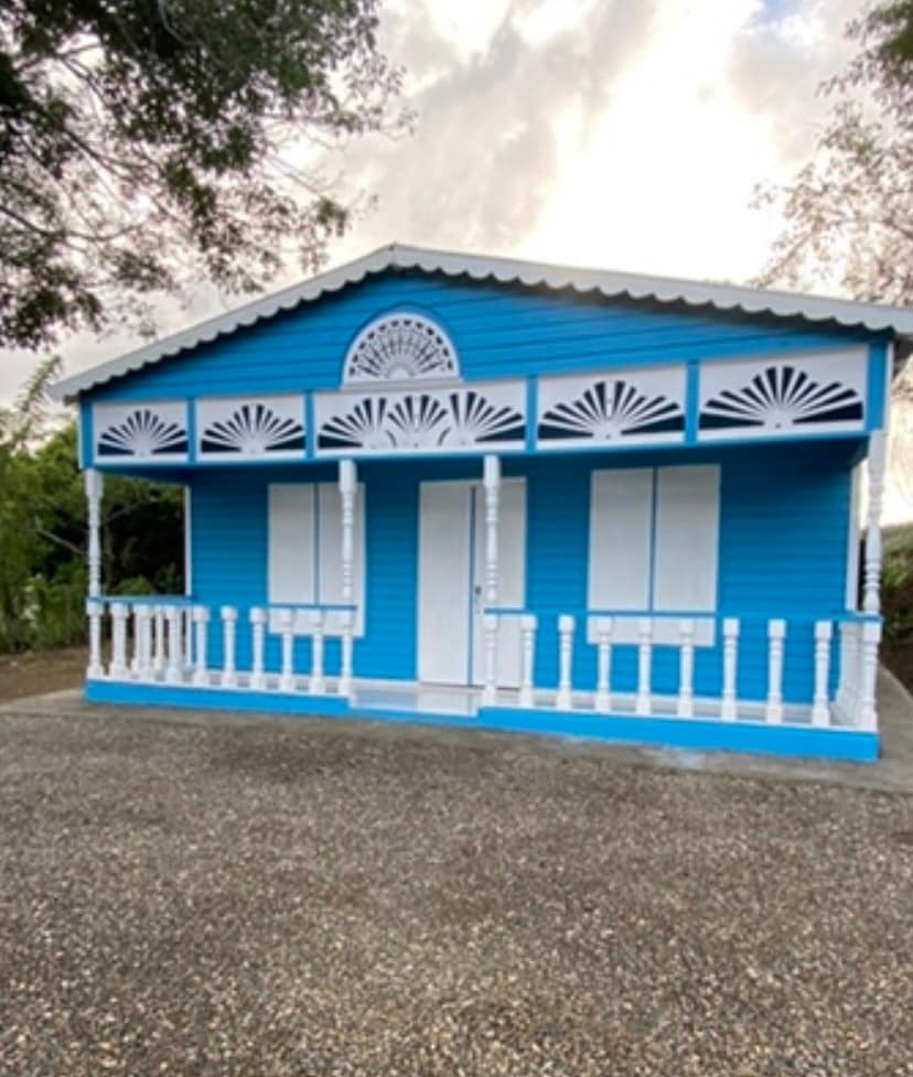 蓝色小屋/3间客房/售货亭和火坑