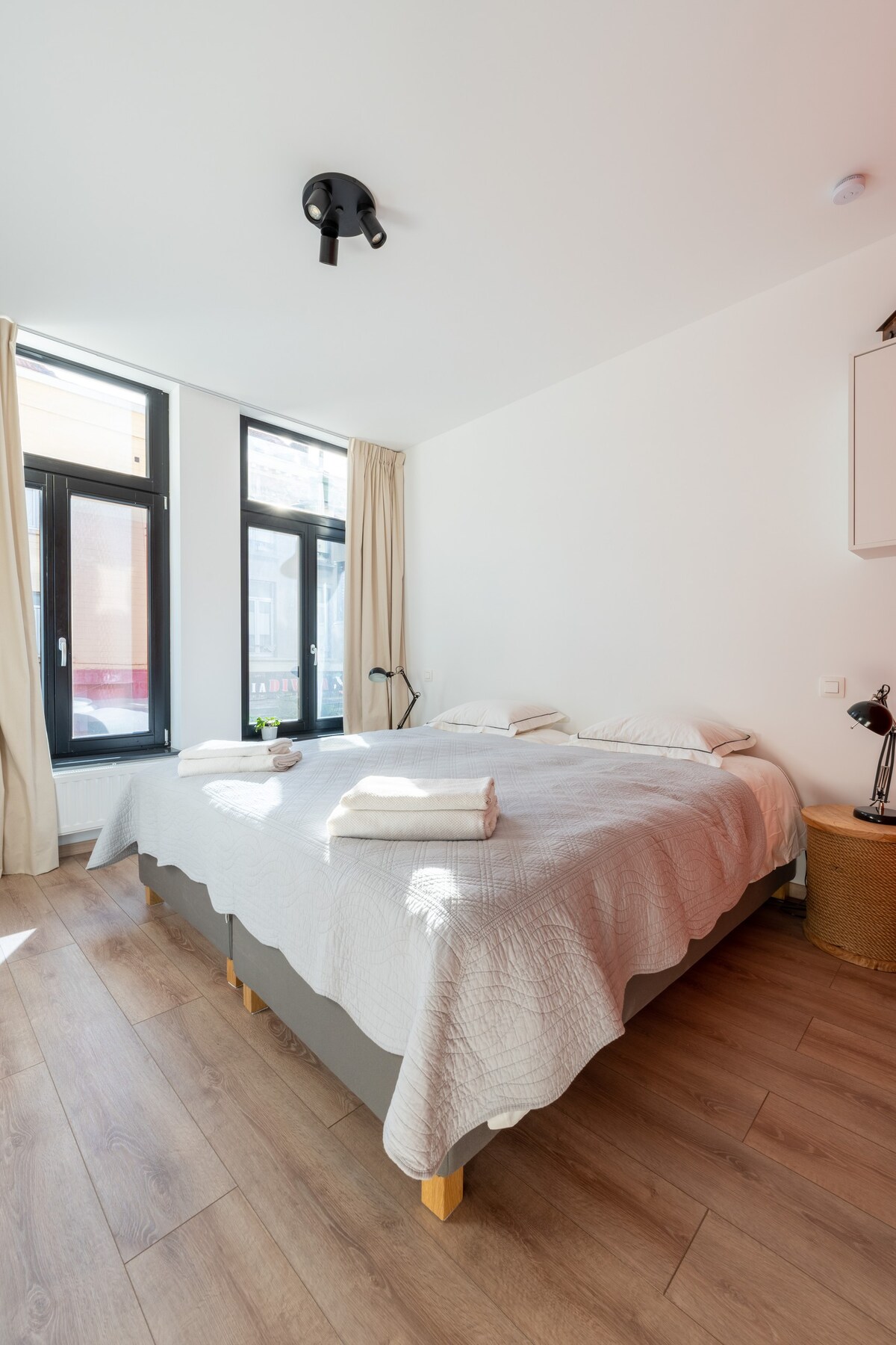 6间客房，配备6个卫生间：时尚的布鲁塞尔市中心住宿