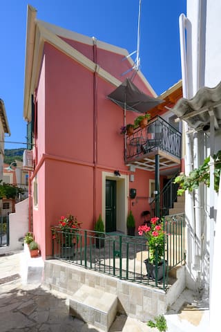Benitses, Corfu的民宿