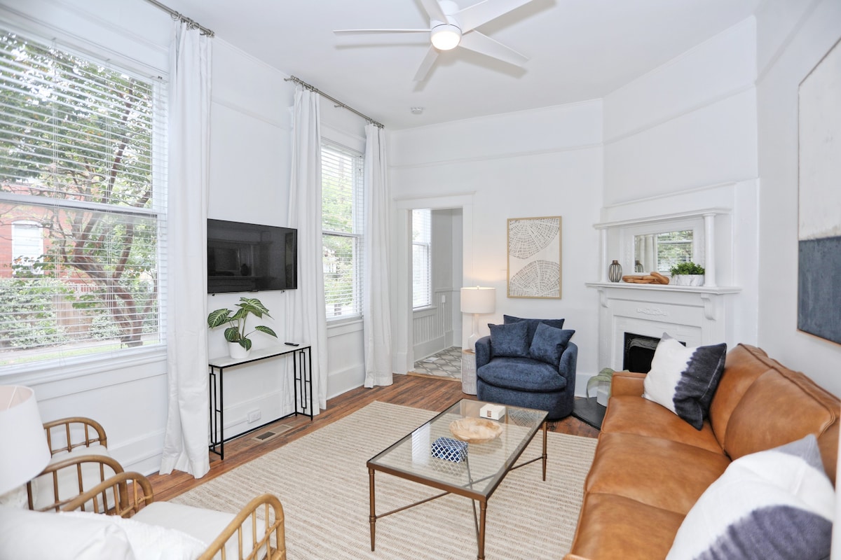 Spacious Historic Victorian in Downtown Savannah