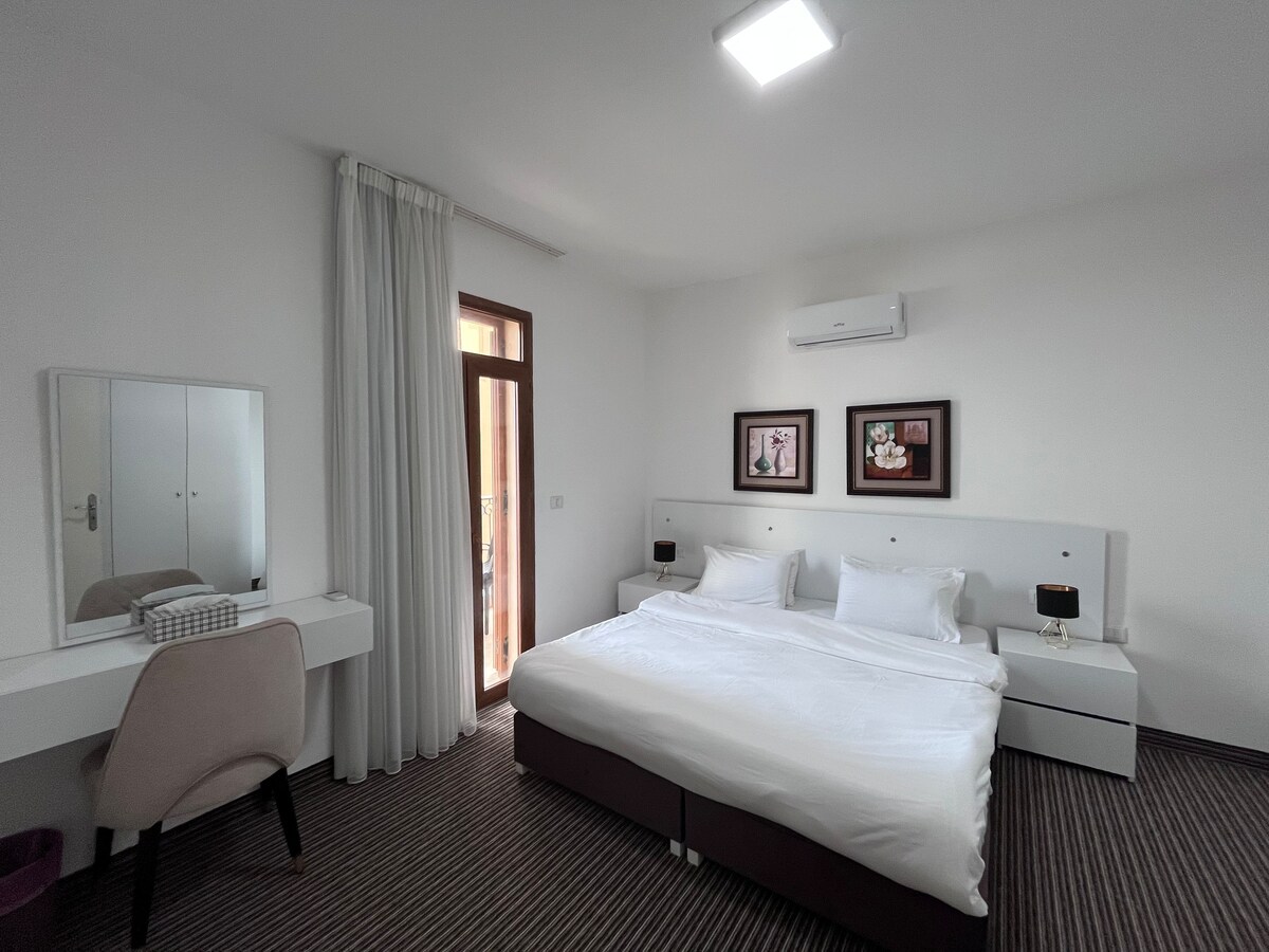 Standard Suite with Balcony - Sidon MT. Suites