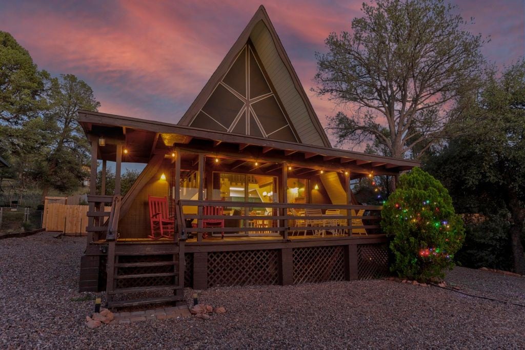 Cute and Rustic A-Frame Cabin with Hot Tub