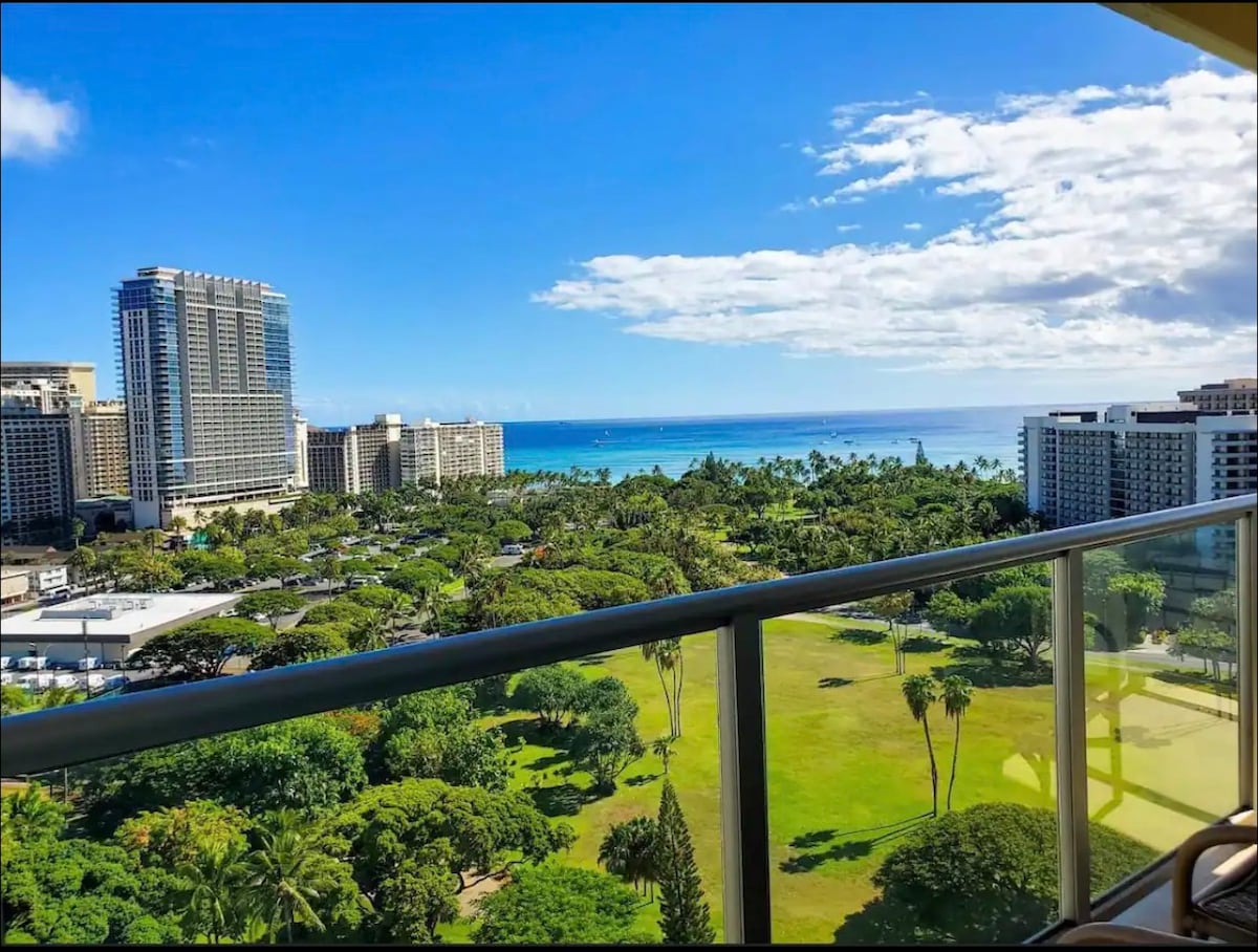 在美丽的Luana Waikiki欣赏迷人的景色！