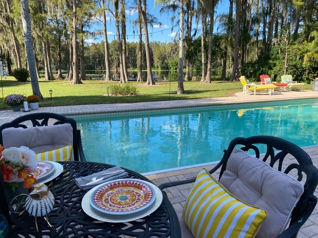 Luxury Lake House\ Pool\ Tampa