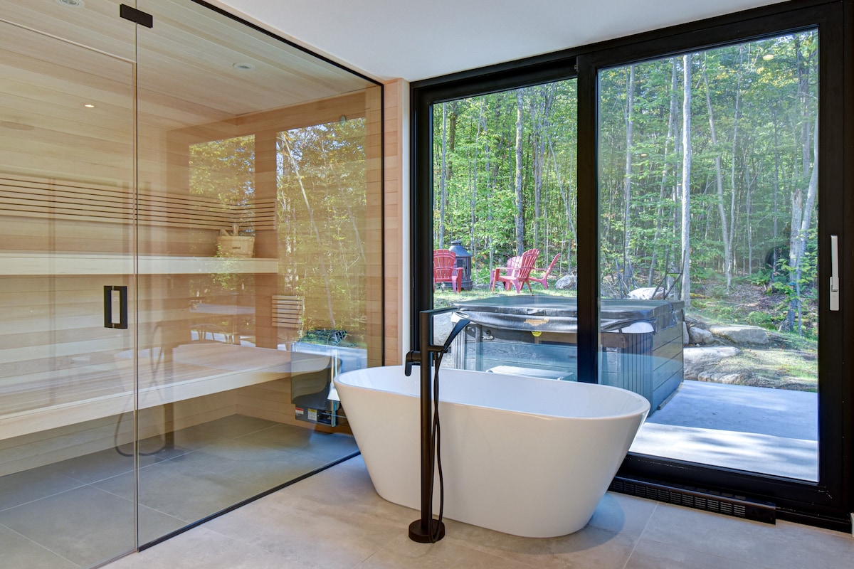 现代斯堪的纳维亚豪华度假木屋+私人按摩浴缸