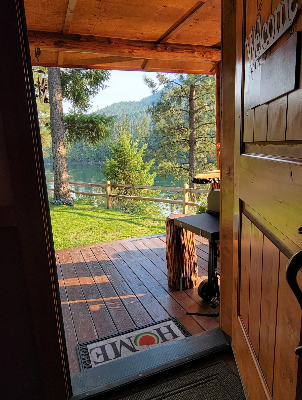 Whispering Pines on the Kootenai, riverfront cabin