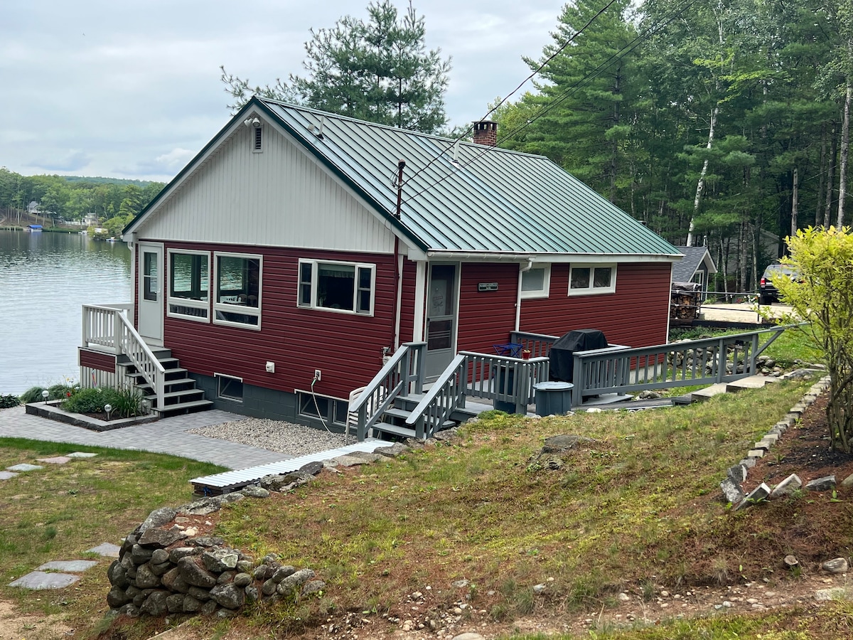 Lake front cottage on Little Ossipee Lake