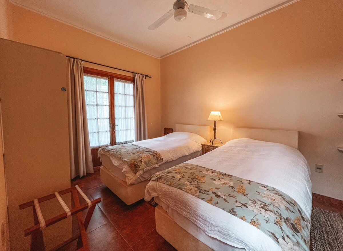 萨尔托市中心精品酒店的迷人卧室