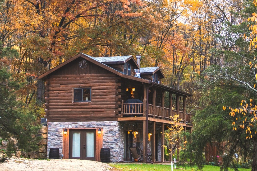 Cozy Log Cabin w/King Bed - Mississippi Getaway