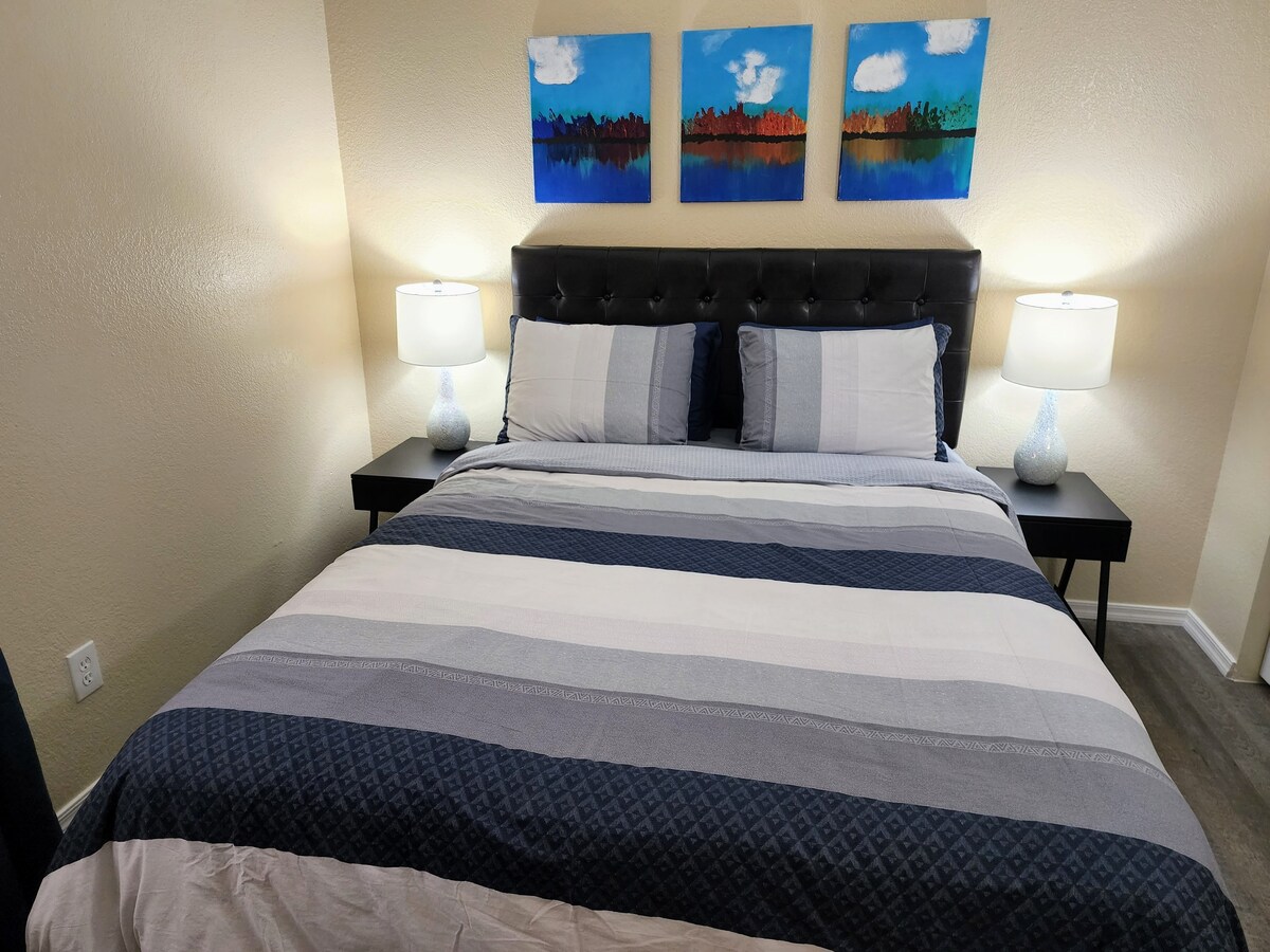 Central, Clean&Comfy|AC|King Bed|<2 mi TMC|Pet Ok