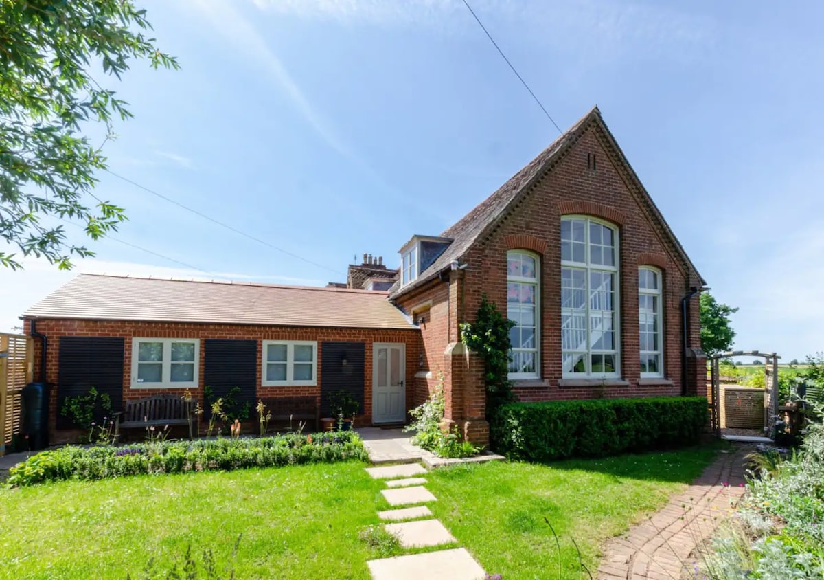 Countryside Victorian School House Close to Holt.