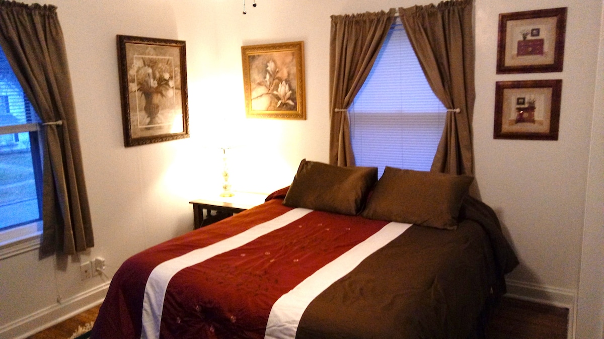 Budget Friendly Hideaway in Downtown Ames