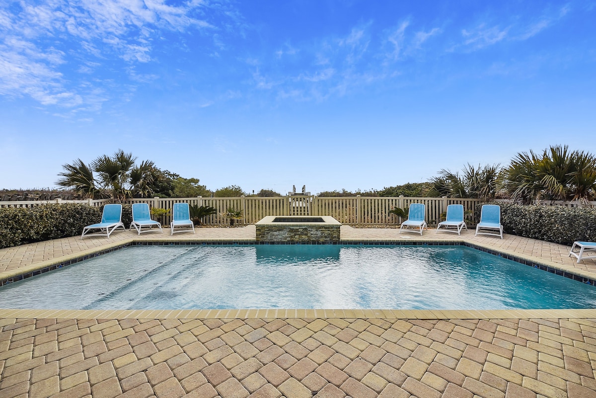 Sun Sand & Sea, an Oceanfront 9BR House with Pool