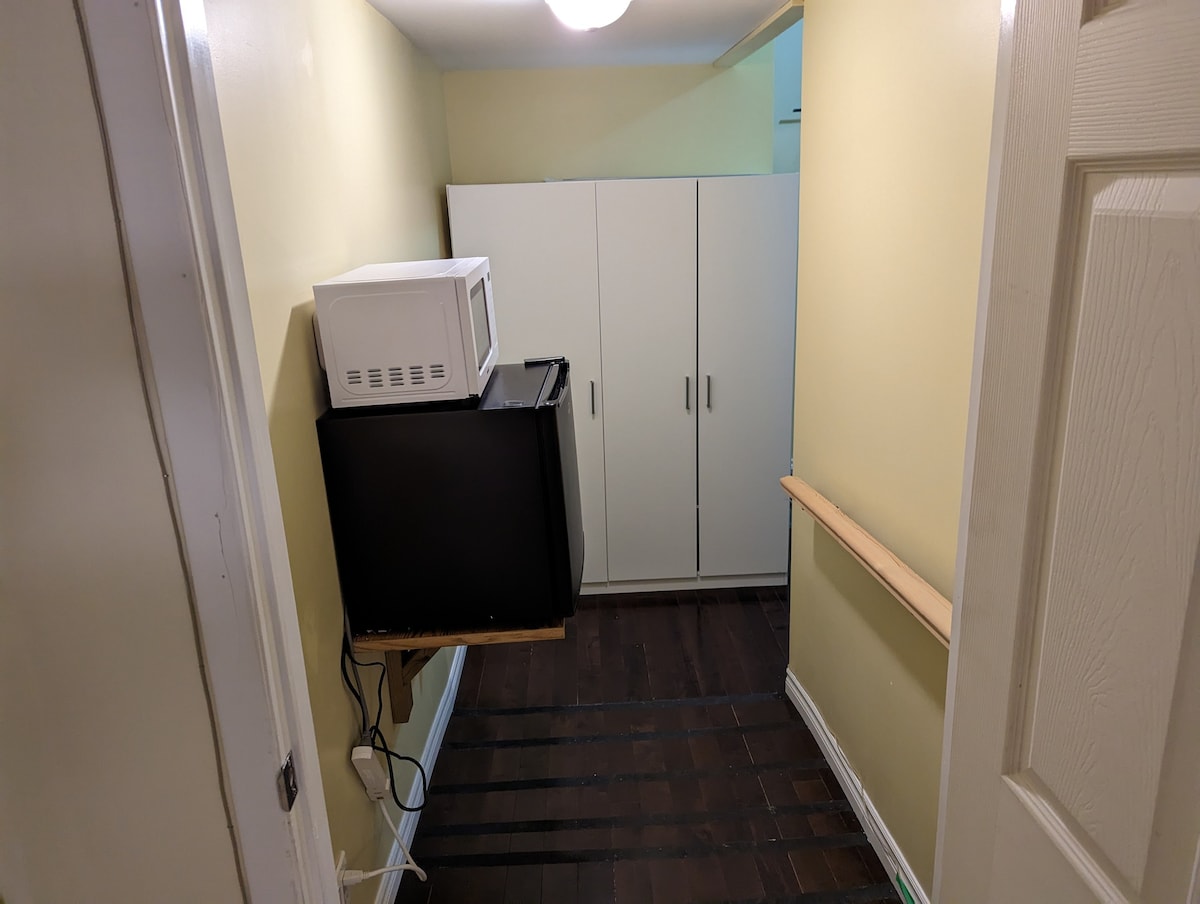 Private entrance cozy apartment w private bathroom