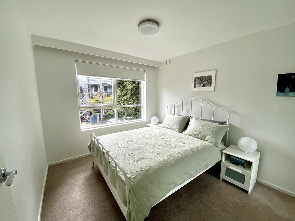 圣基尔达（ St Kilda ）光线充足的漂亮单卧室公寓