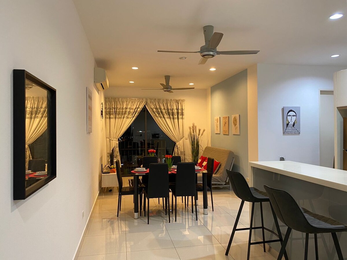 Trigon @ Setiawalk Puchong 7pax, 3R2B LRT/IOI/Puteri