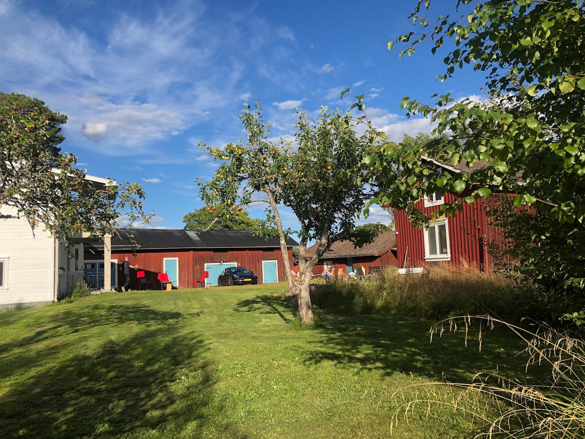 Comfortabel Zweeds huis met sauna en houtkachel.