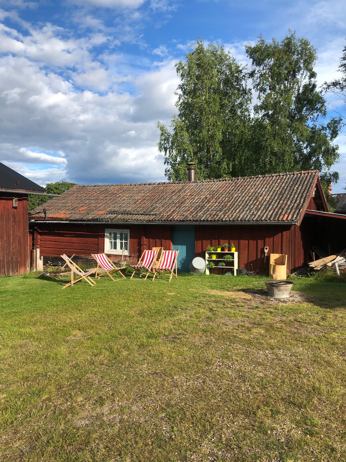 Comfortabel Zweeds huis met sauna en houtkachel.