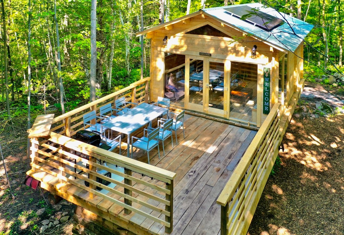 Anastasia's Domain 3, tree house that sleeps 10