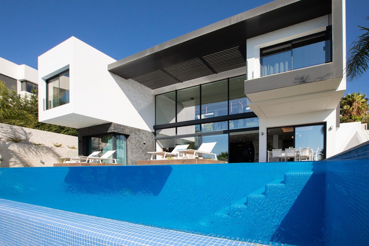 Modern Villa | Sea views | infinity pool