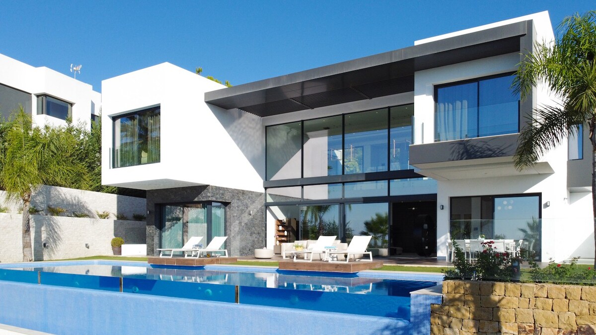 Modern Villa | Sea views | infinity pool