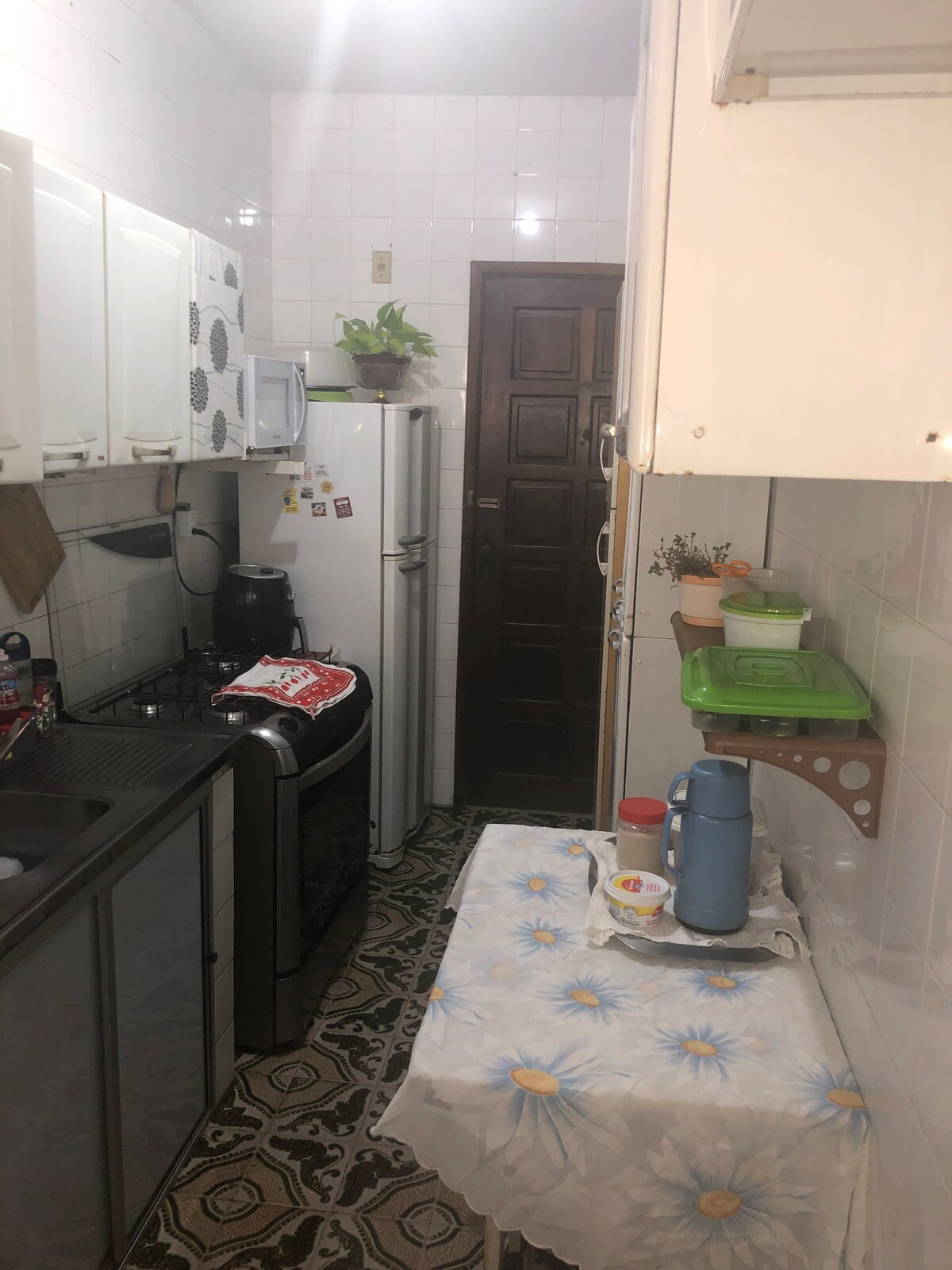 aluga-se apartamento próximo ao farol p/ carnaval